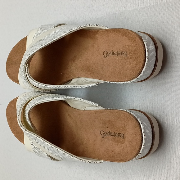 Baretraps Carmiela Women's Wedge Slide Sandals - Picture 3 of 4